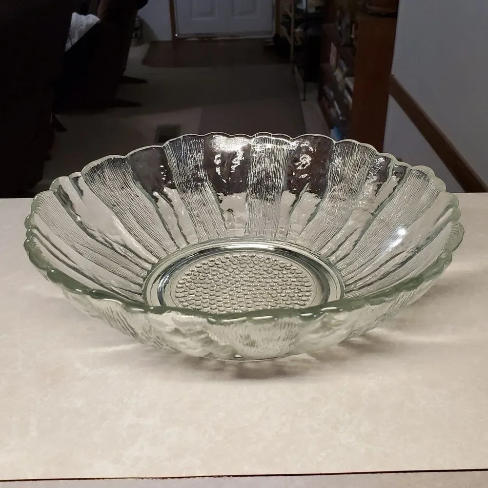Anchor Hocking Clear Country Estate Sunflower Chip Bowl